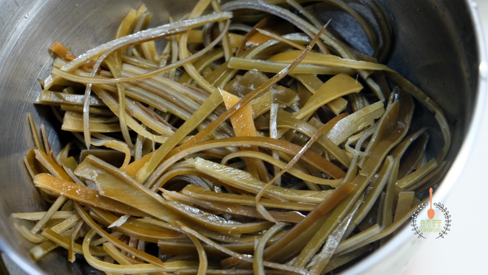 干海带上的白霜是盐还是糖,干海带怎么区分发霉还是白霜