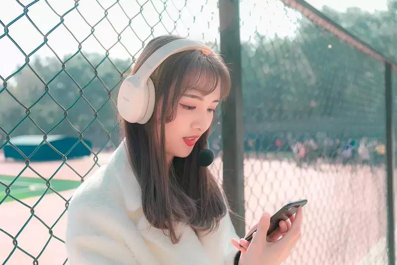 手机k歌用哪款耳机最好,如何选好一款较好的k歌耳机