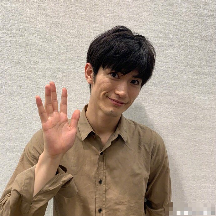 鎭嬬┖涓夋郸鏄ラ┈鐣欑粰鑷繁鐨勪俊,涓夋郸鏄ラ┈鍜岃皝璋堟亱鐖变簡