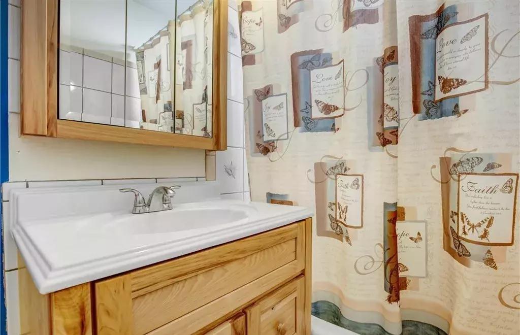 41万刀起库卡蒙格性价比别墅!小孩才选择,超市和优质学区我都要!