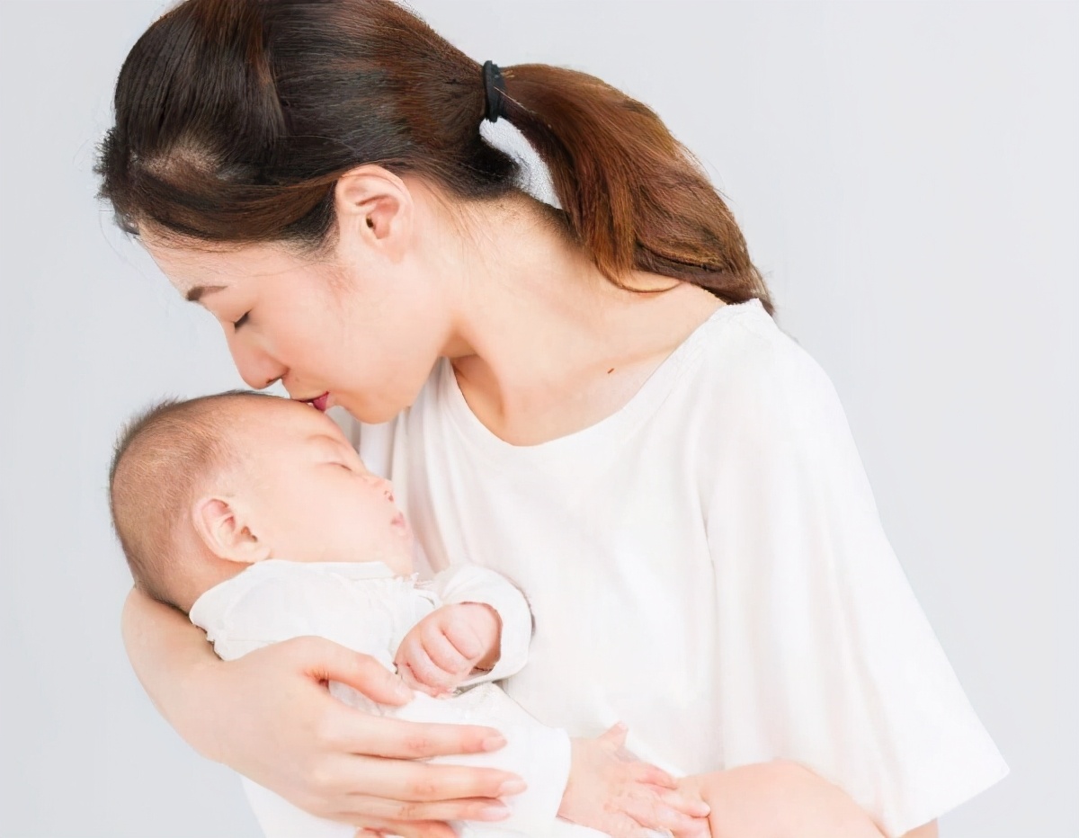 新手父母如何正确抱娃姿势,正确抱娃姿势1-2岁