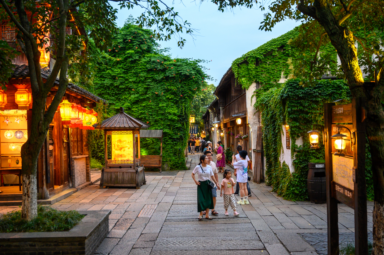 乌镇的夜晚美景,乌镇的西栅夜景真的很好