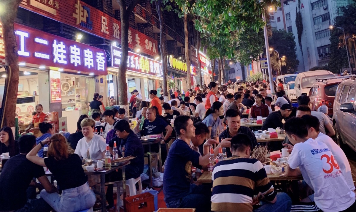 重庆九龙坡小吃一条街夜市,重庆排名第一的美食街
