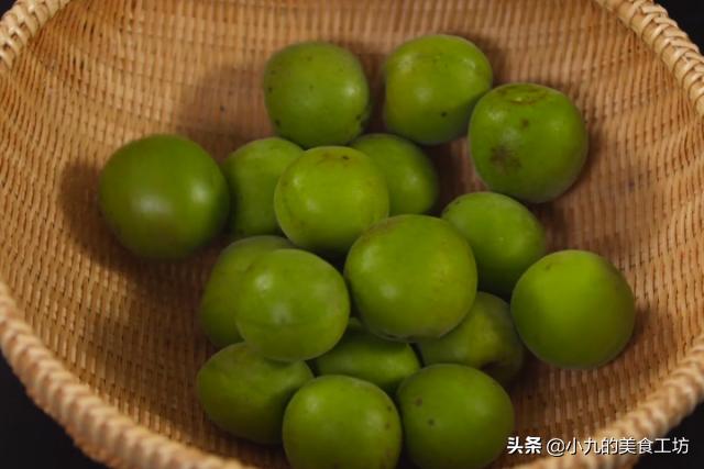 爷爷在家做水果酒,一年四季水果酒做法