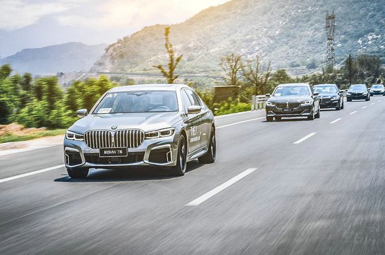 奔驰s级试驾难走的路,奔驰s级最恐怖的一款车