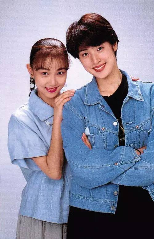 宝冢歌剧团男役可爱片段,宝冢歌剧团男役展示魅力