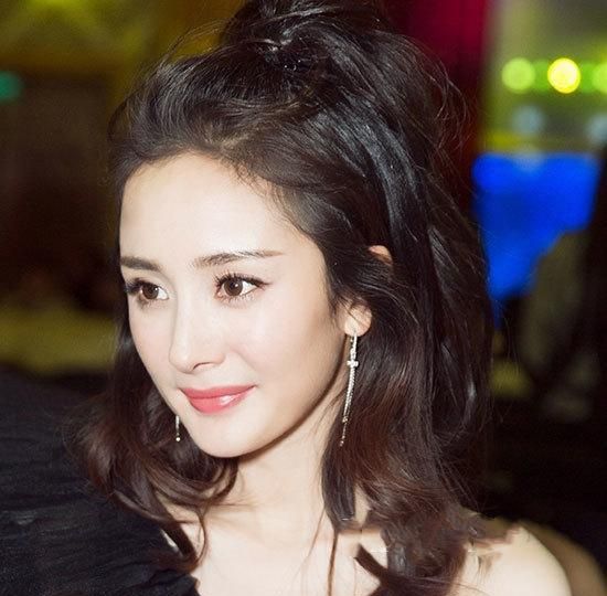 减龄发型女2022流行发型可扎可散,发型师推荐妹子