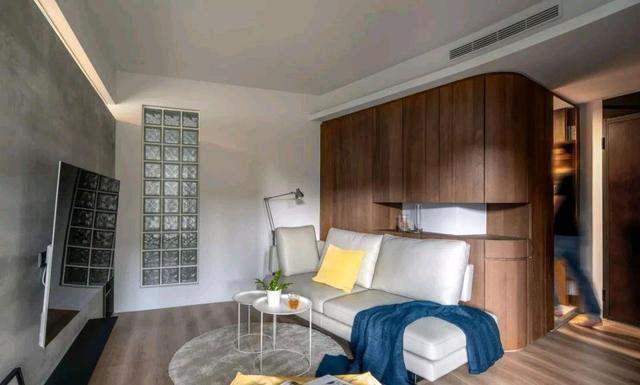 请木匠打柜子好还是定制柜子好,木工打柜子和半定制柜子哪个好