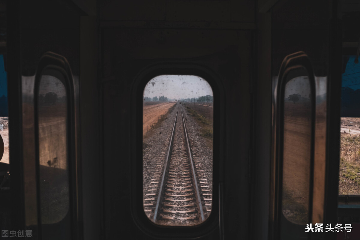 飞机失事的概率和车祸概率哪个大,飞机事故率和汽车事故率谁高