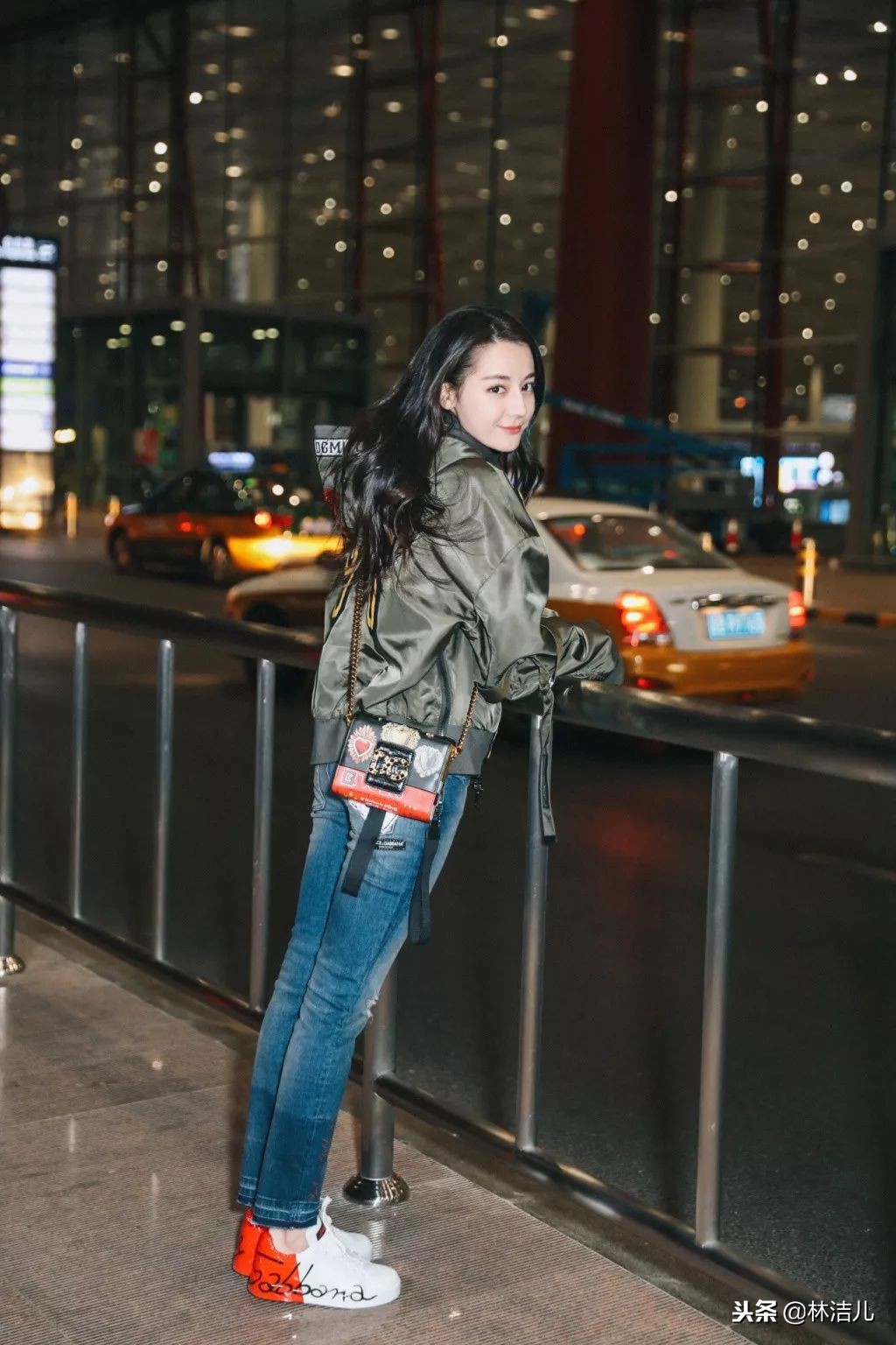 戚薇唐嫣杨幂宋茜,戚薇刘雯唐嫣穿皮草