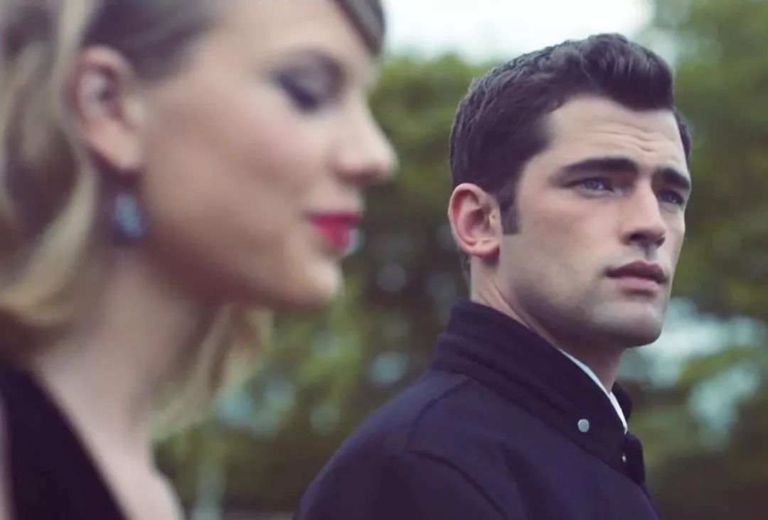 从Troye的男朋友到MariahCarey的小男宠，这个男模真厉害！