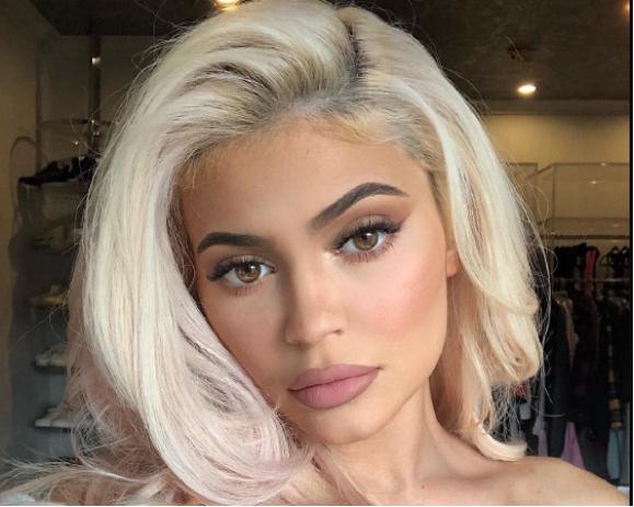 亚洲女生素颜可涂的大牌口红,亚洲女生的欧美妆