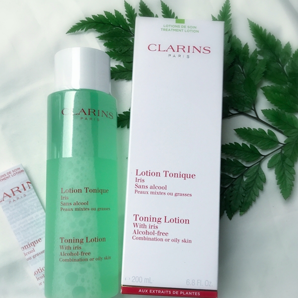 问天问大地，为啥子我是混油敏感肌？护肤品真费钱，今天汇总说说