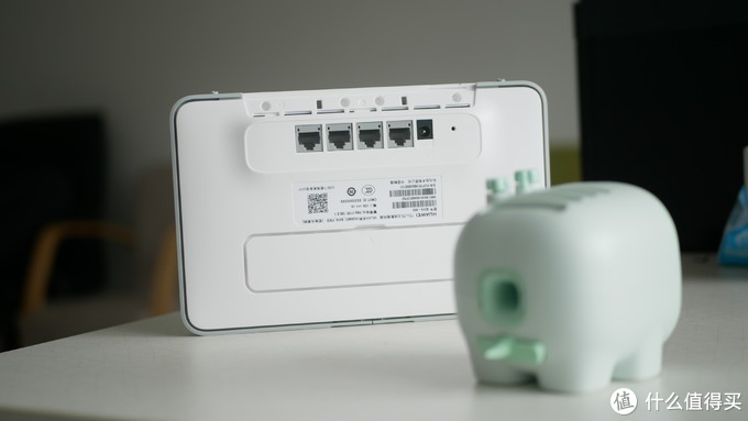 华为4g路由器和普通路由器,能给路由器加速的加速器