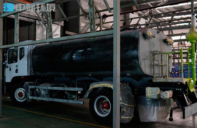 实力工厂环保洒水车价格,专业生产环保洒水车