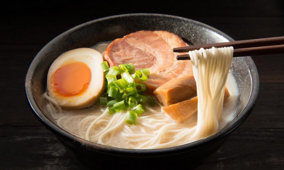 每年被吃掉3000万碗的谭仔米线在港上市，资本为何爱上了吃面？