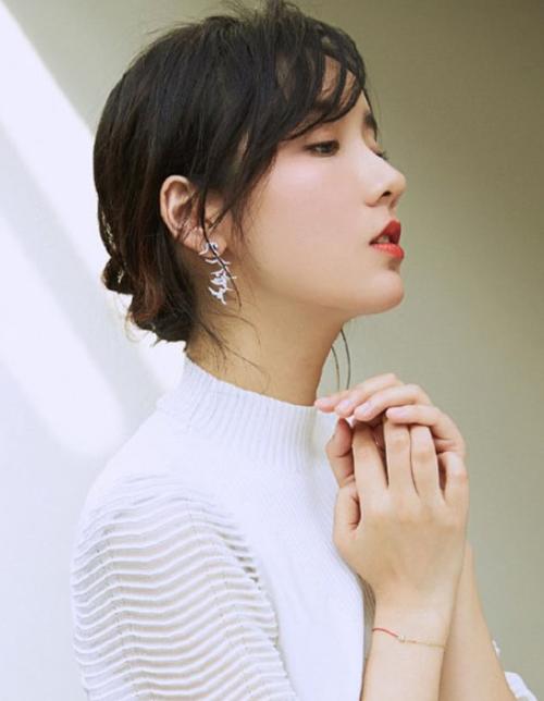 属兔的一线女明星,这四位女明星谁年轻时更漂亮