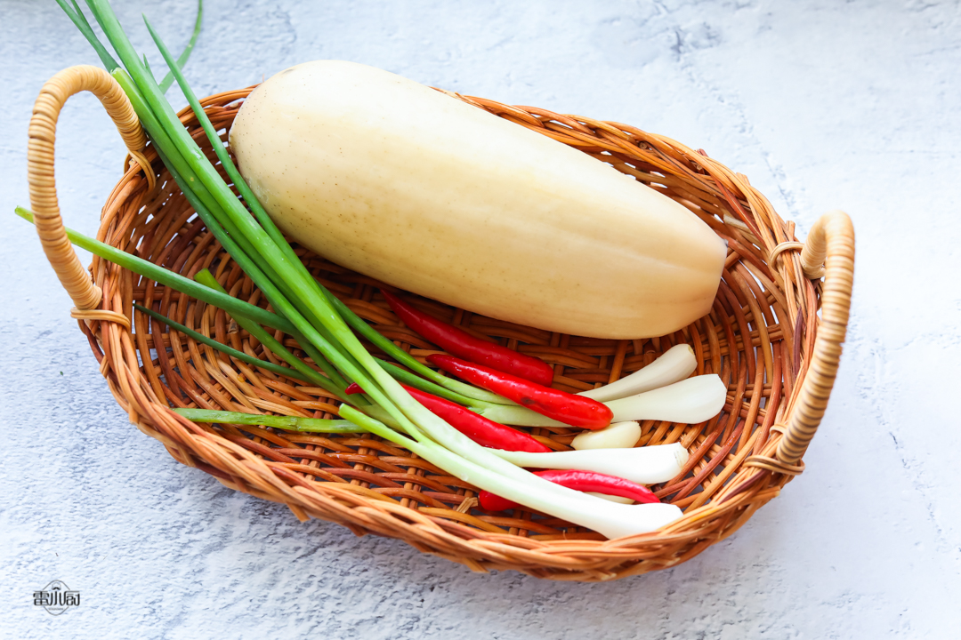 小苏打煮莲藕莲藕怎么做不发黑,莲藕炖排骨怎么才能让莲藕不发黑