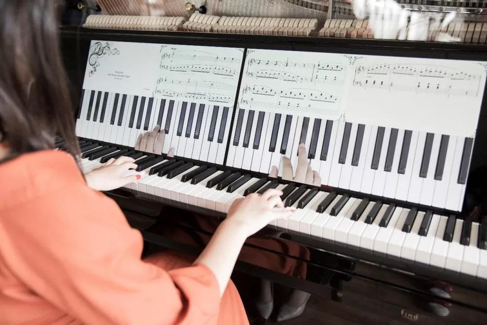 拿到一首曲子应该怎么练,怎么弹钢琴谱零基础