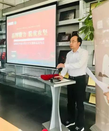 这么多大佬来到垄上频道,原来是那个差点成了雷军第二的人,终于有了大动作!