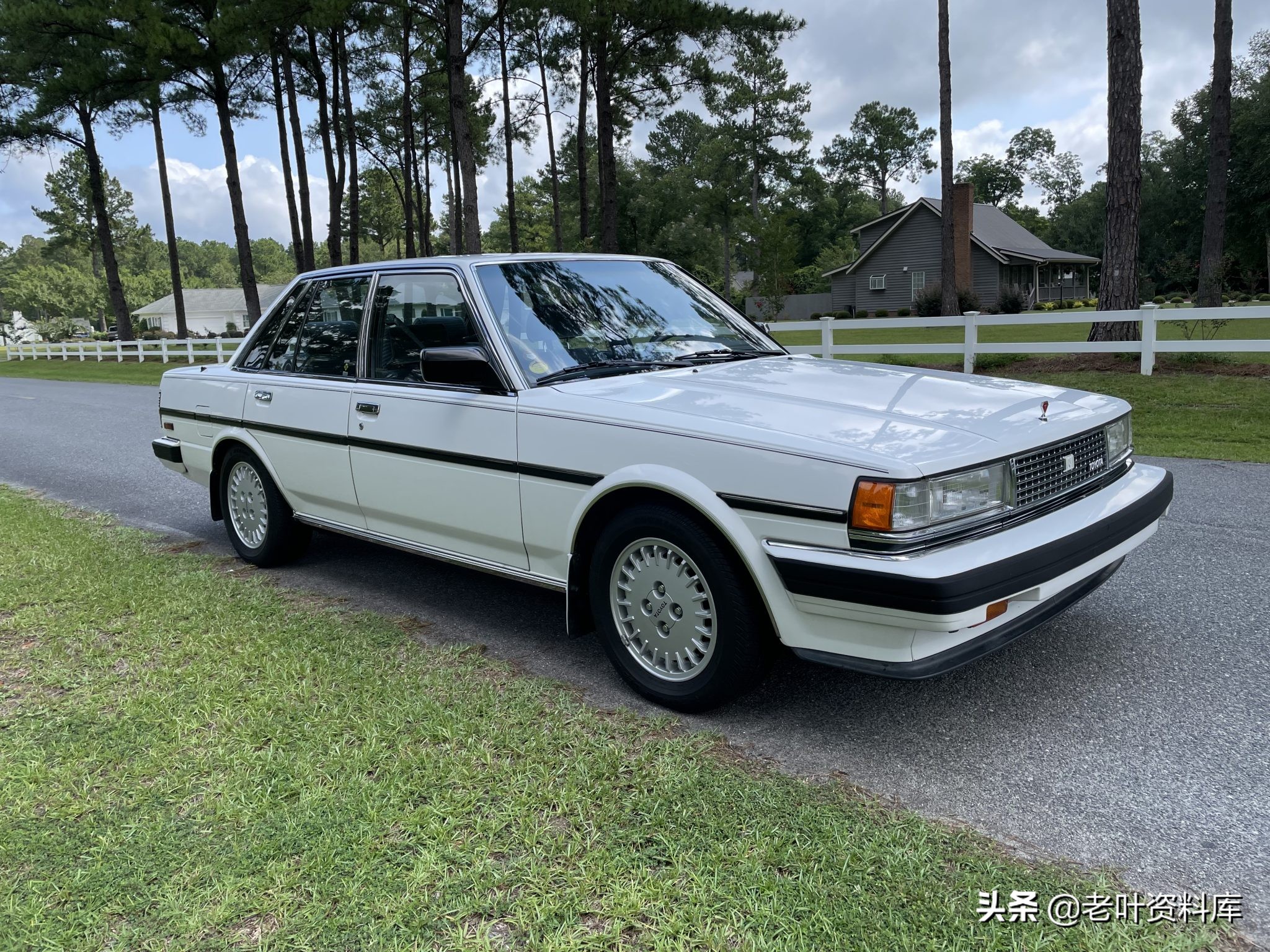 09年的丰田轿车,10年丰田轿车系列大全