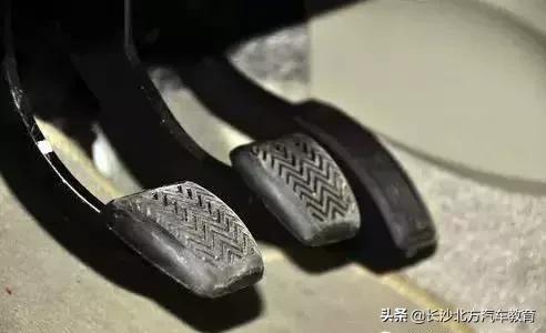 丰田卡罗拉1.8燃油表故障,丰田卡罗拉常见故障