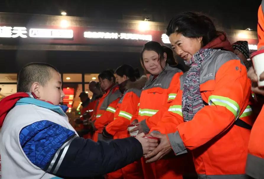 快餐行业如何走出困境,快餐行业的机会与威胁有哪些