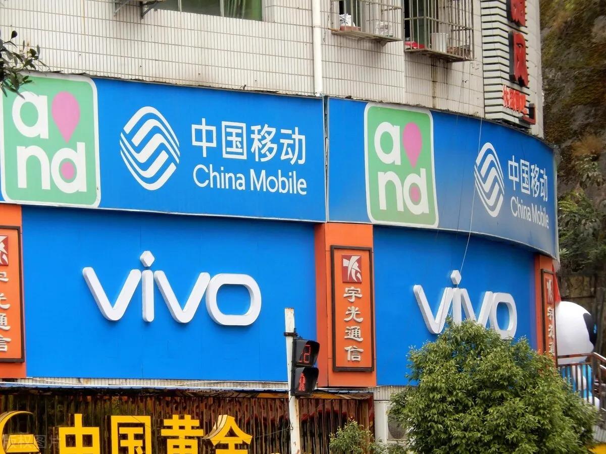 我花一万块钱买了个一千块钱的手机,全是运营商的套路