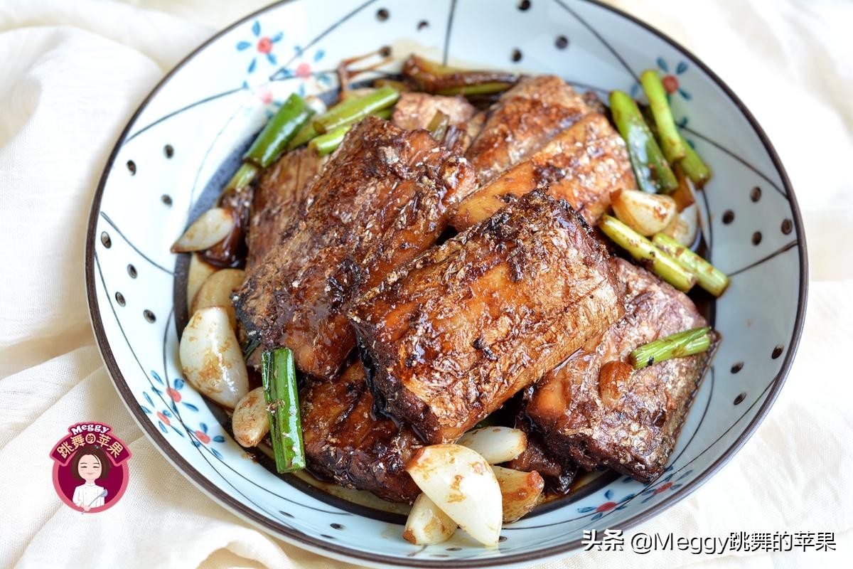 煎带鱼挂糊的正确方法,煎带鱼用什么上浆好煎