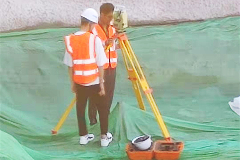 建筑工月薪10万,建筑测量员月薪