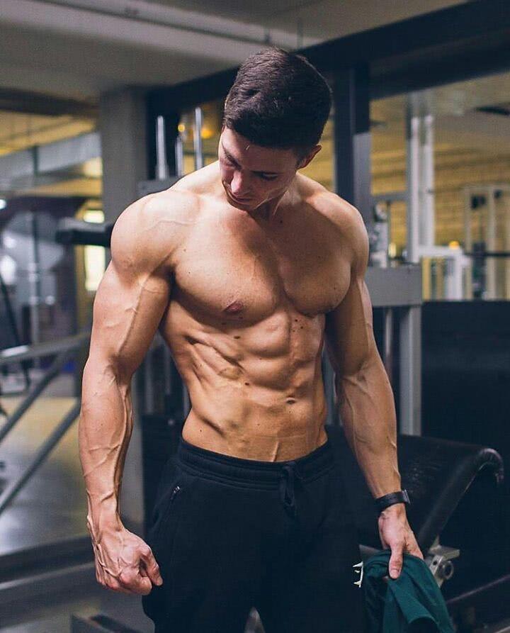 胸肌中缝训练13个动作,想让胸肌不那么饱满