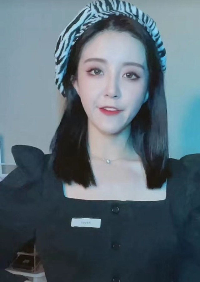 莉哥复出唱让我做你的眼睛,网红莉哥复出