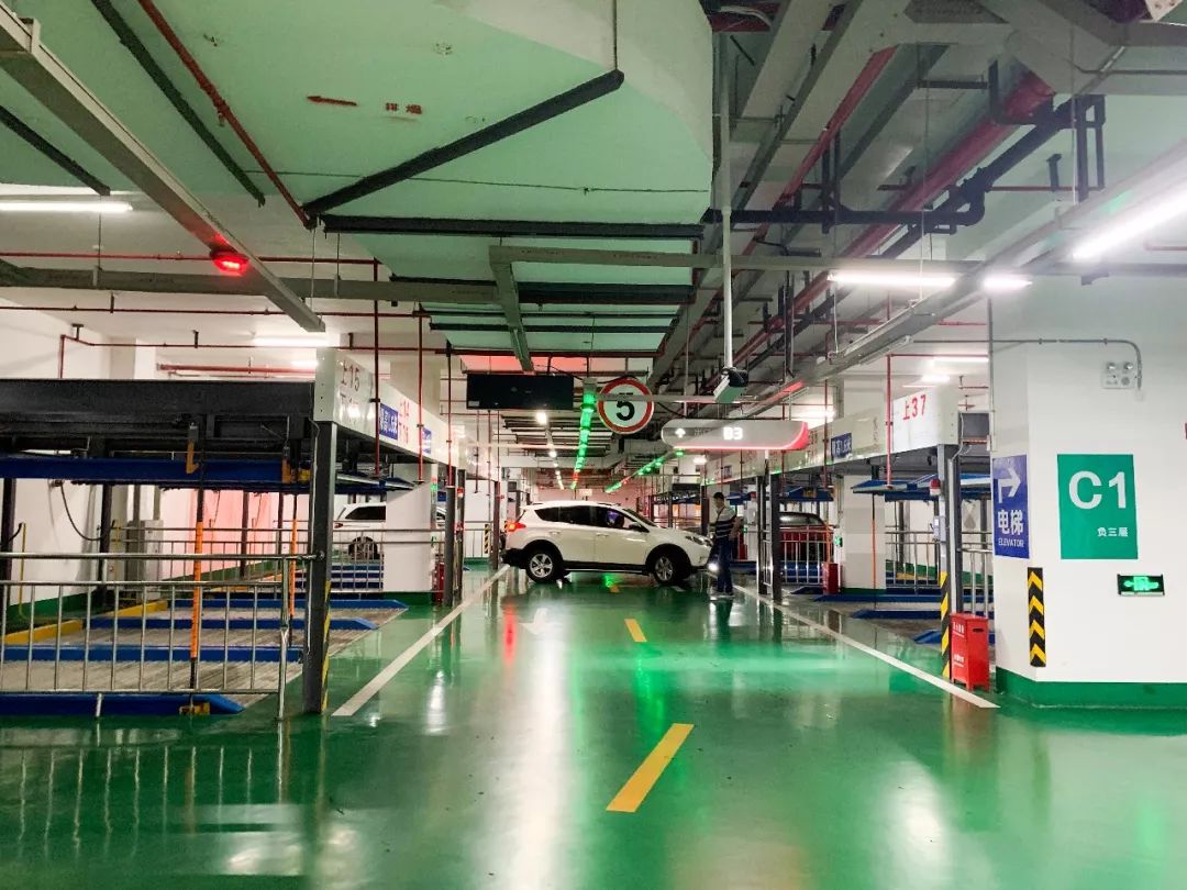 在南京月薪一万的工作,月薪1万5真的养不起车吗