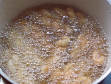 炸麻花好吃的方法,炸麻花怎么做才蓬松酥脆