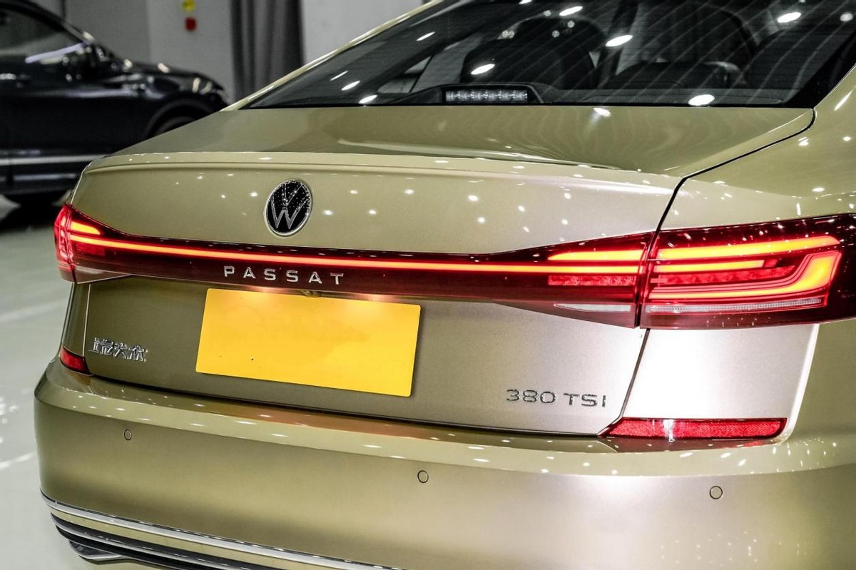 来势汹汹的新*萨特帕**，加重又加长，三种动力可选，降至17.99万起