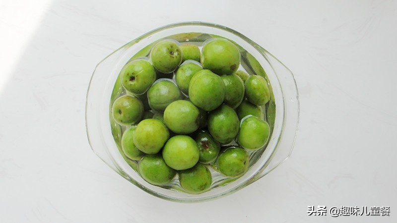 《清平乐》丹姝娘娘同款梅子酒做法,官家喝了都称赞,赶快收藏