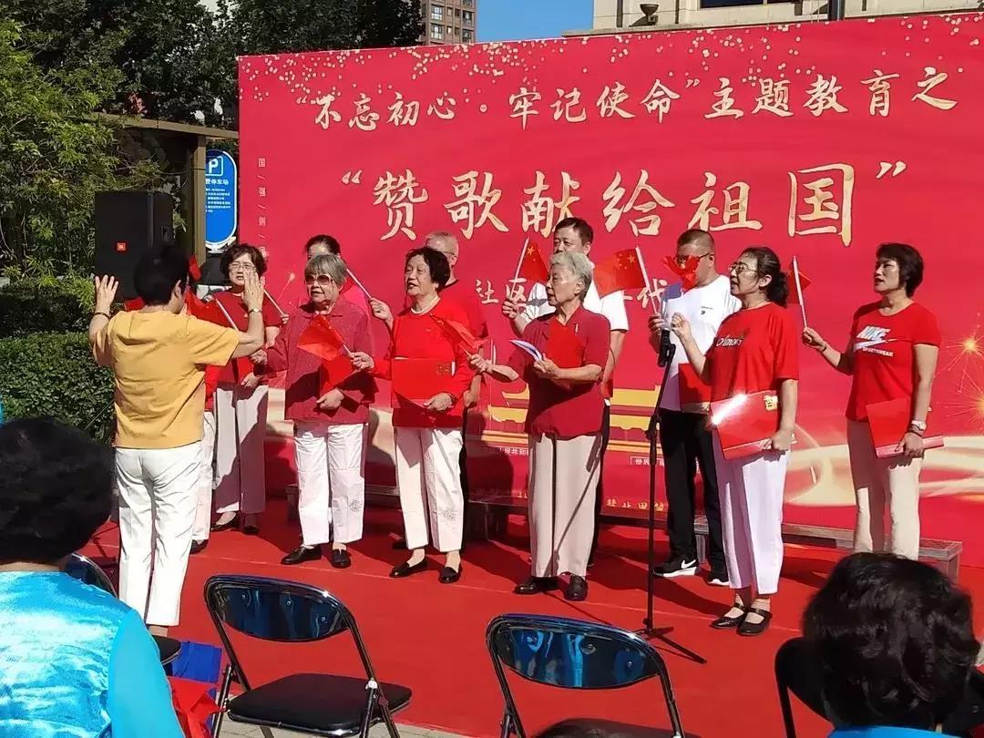 祝福祖国简短视频,那些让你为祖国热泪盈眶的瞬间