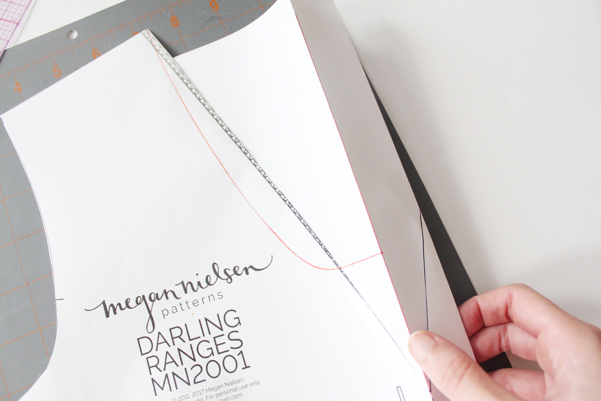 厚连衣裙领口大了怎么改小窍门,一字连衣裙领口大了怎么改小窍门