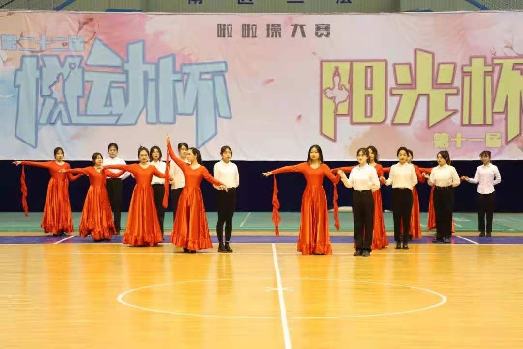 五月动起来图片,五月动起来舞蹈视频