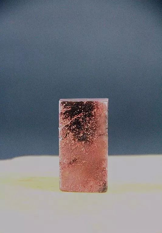 你一定没见过的广应寺坪石，样子俨然如古玉