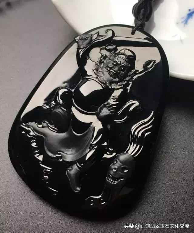 翡翠雕刻房子造型寓意,翡翠雕刻蚂蚁和虫子寓意