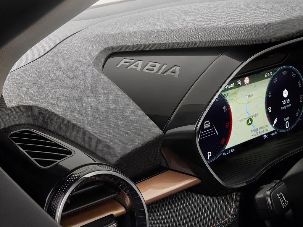 15年晶锐和polo哪个更值得入手手动,飞度雨燕晶锐polo哪款好