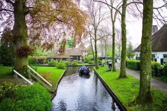 荷兰美丽而神秘的羊角村,羊角村荷兰最受欢迎小镇