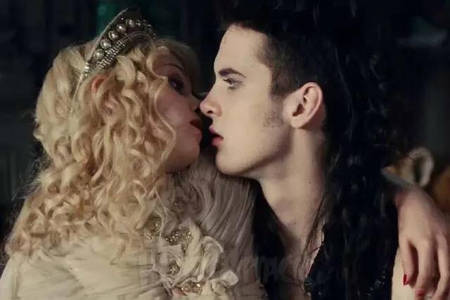 导演亲身经历改编版,导演亲身经历改编动画片感人