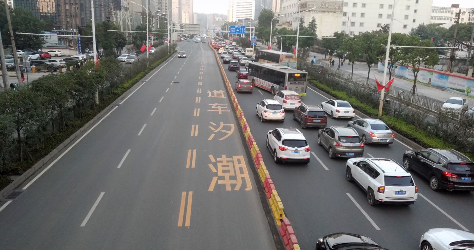 新手上路跑长途国道怎么避免违章,新手司机上路了解违章的必备知识