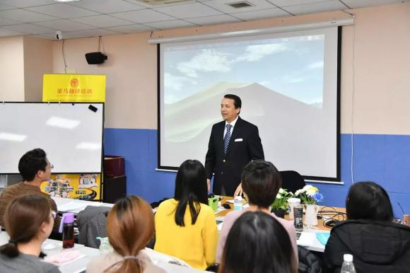 鑱斿悎鍥借缁冪爺绌舵墍瑙嗛,鑱斿悎鍥借缁冪爺绌舵墍浜氬お涓績