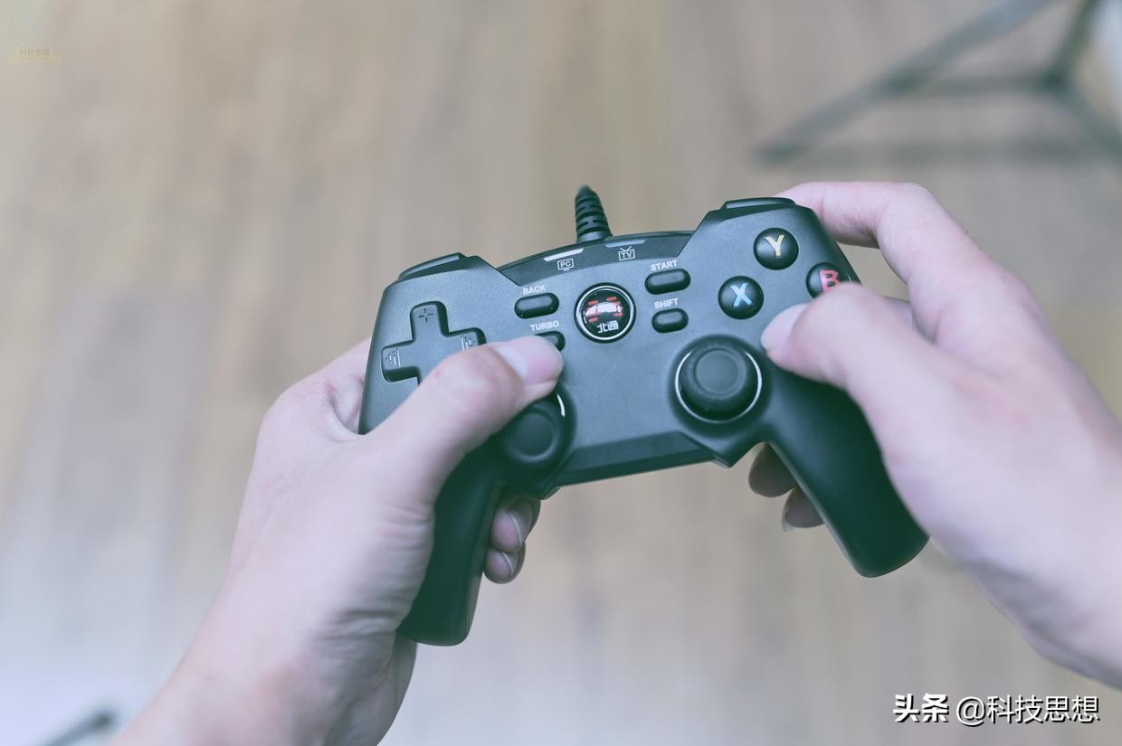 北通蝙蝠4游戏手柄上手体验,北通蝙蝠4手柄