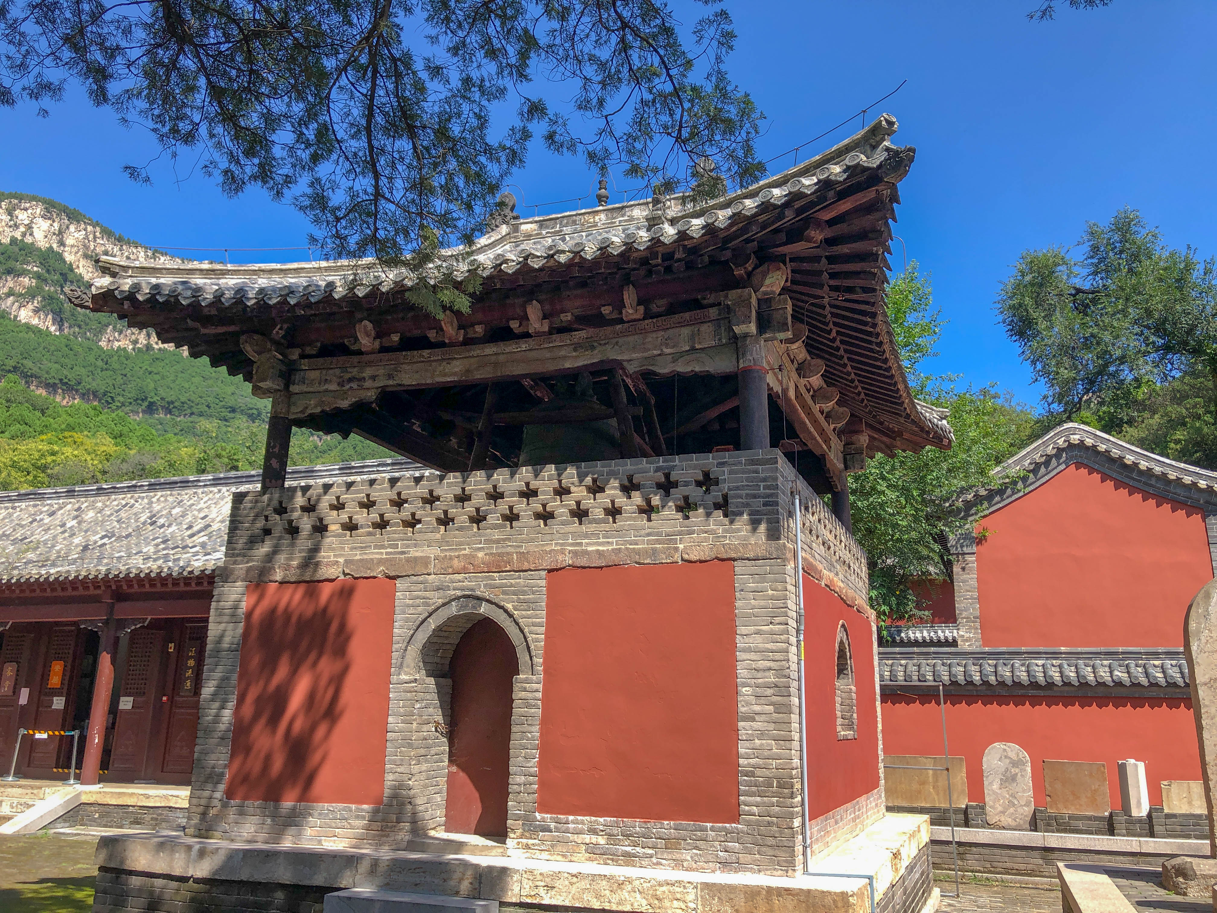 济南千年古刹灵岩寺建筑时间,济南千年古刹灵岩寺