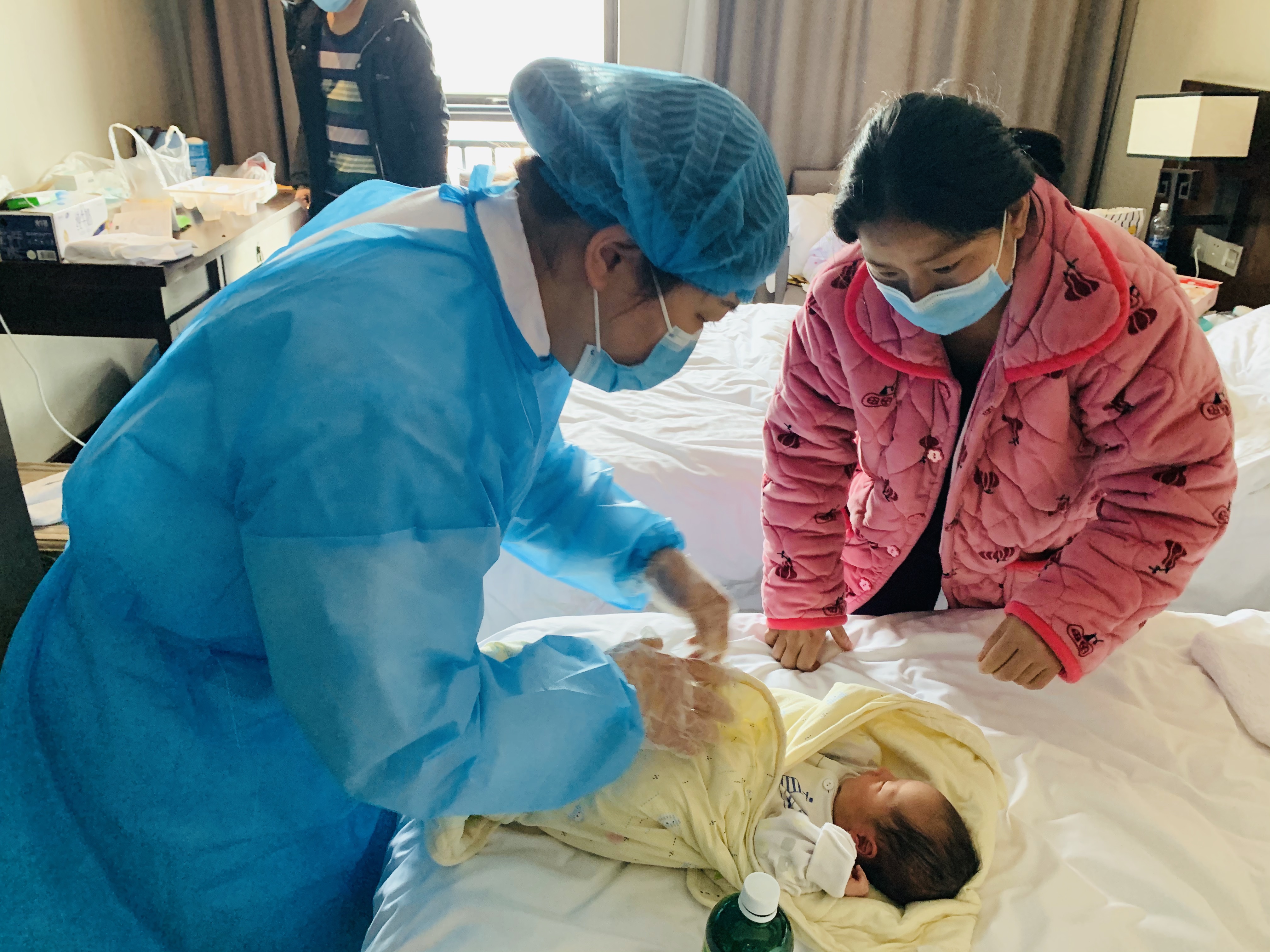 武汉疫情第一家医院,武汉一家治新冠肺炎