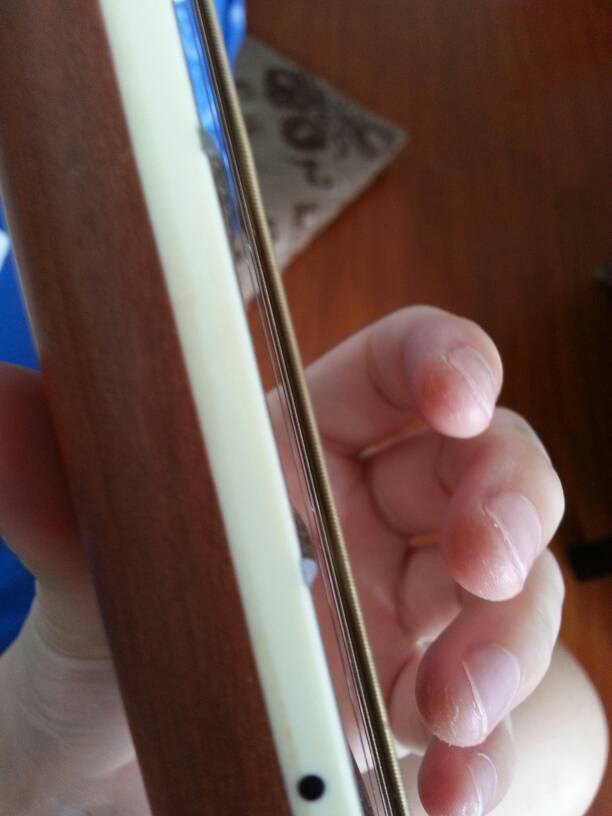 如何挑选一把合适自己尺寸的吉他,初学者想买一把吉他怎么选